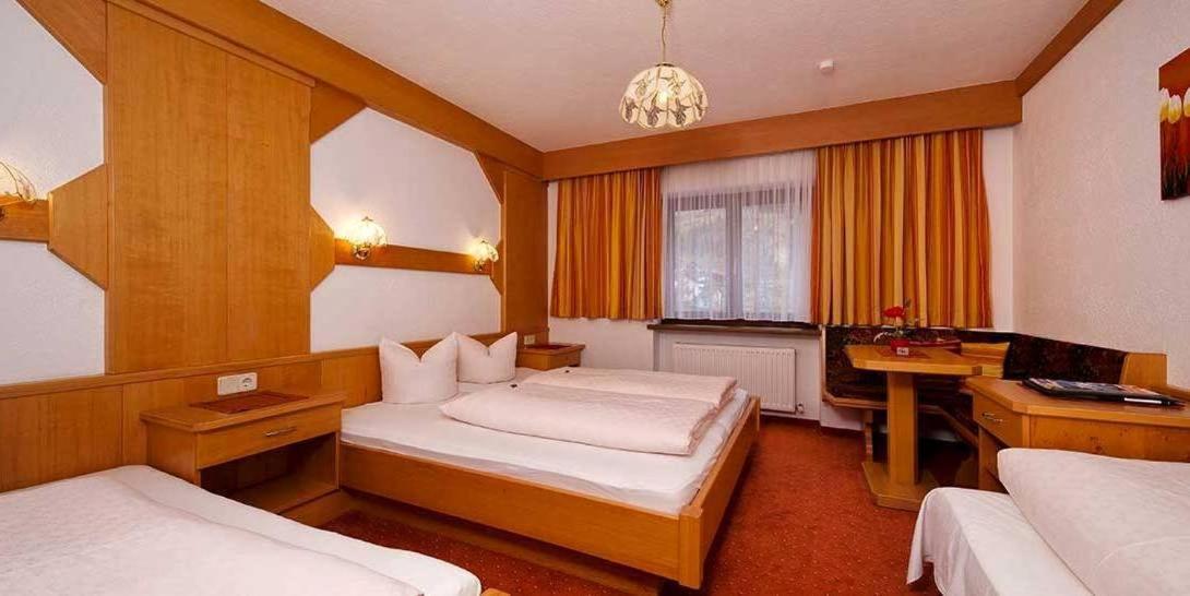 Fremdenpension Alpenruhe Зёльден Экстерьер фото