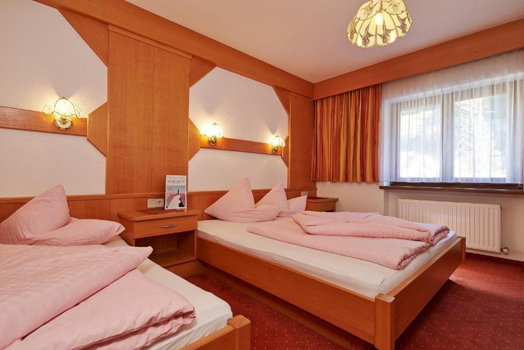 Fremdenpension Alpenruhe Зёльден Номер фото